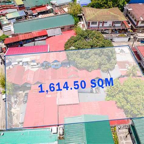 House and lot For Sale in G. Araneta Avenue , Quezon City .